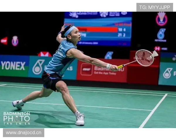 戴资颖训练间隙偷偷换豪车，谁告诉我羽毛球手都这么会花钱的？