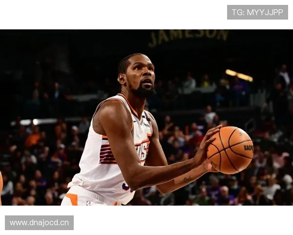 比尔高效突破拉开差距，关键时刻投篮命中率领先杜兰特