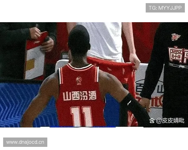 进攻犯规是什么？篮球裁判如何判罚才算准确？